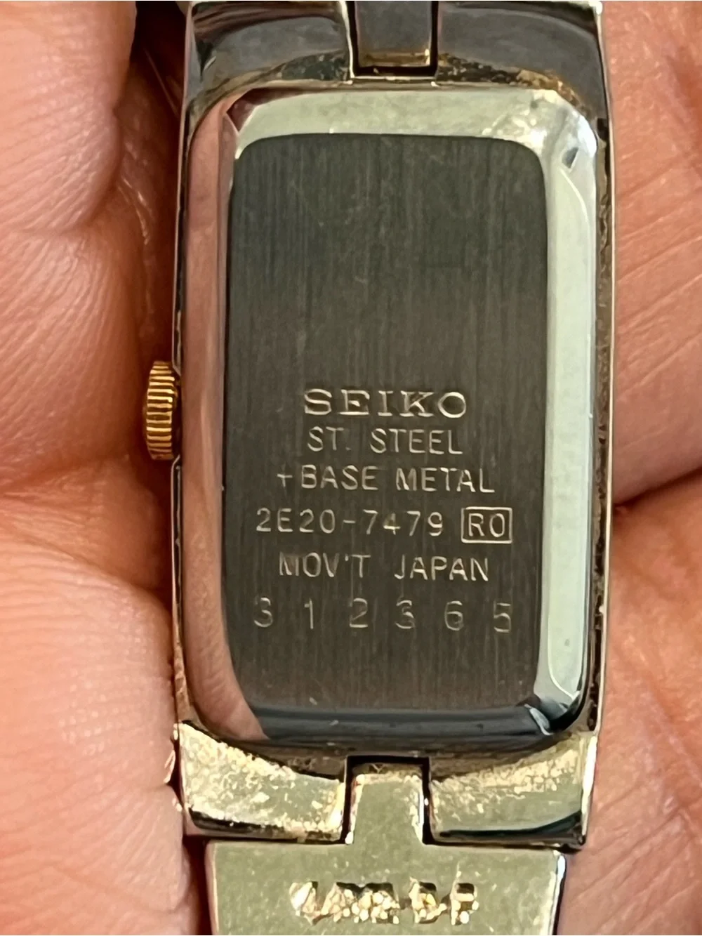 Vintage Seiko Two-Tone Women's Rectangular Bracelet Watch - Gold & Silver tone